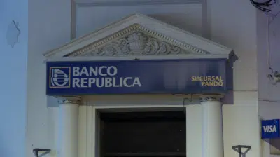 Violento asalto al BROU de Pando: se llevaron dinero en pesos, dólares y euros