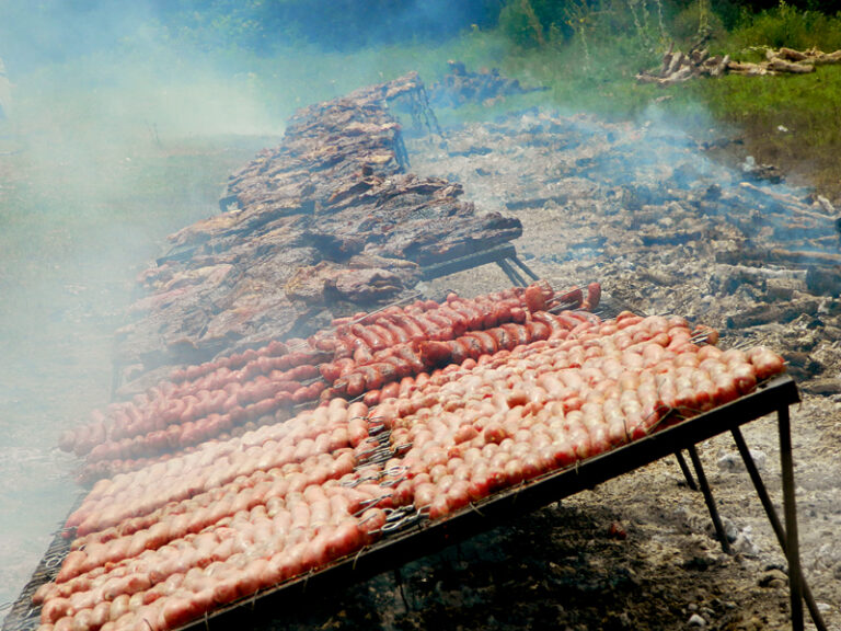 Buscan reeditar el Festival de la Carne en Pando y proyectan realizarlo en el Parque