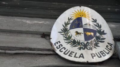 Condenan a maestra por estafa tras simular colectas solidarias en escuela de Casarino