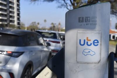 UTE ajustó las tarifas de carga para vehículos eléctricos en su red pública