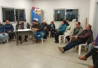 Autoridades comprometieron obra de bituminización para calle Peluffo