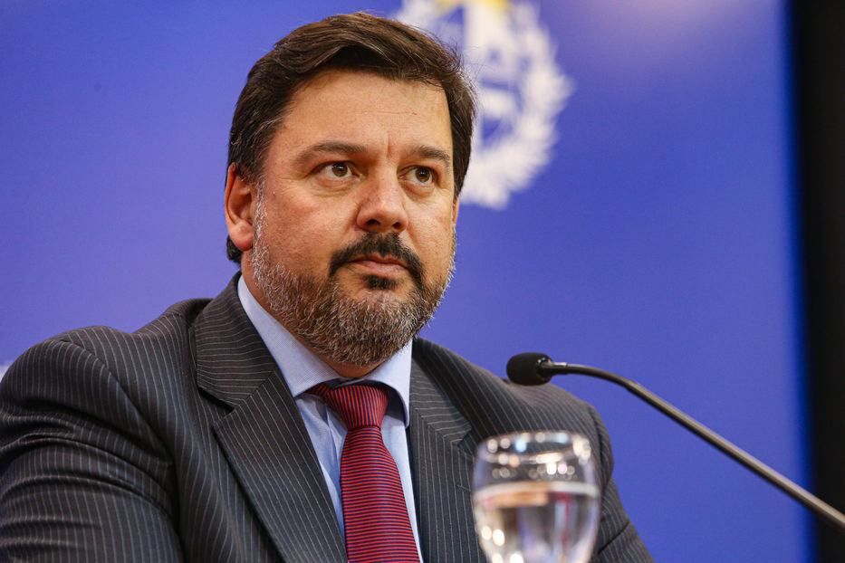 senado homenajeÓ a adriÁn peÑa